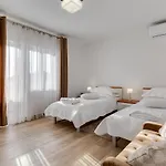 Apartament Elegant Two Bedroom