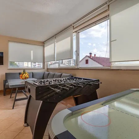 Elegant Two Bedroom 公寓 扎达尔