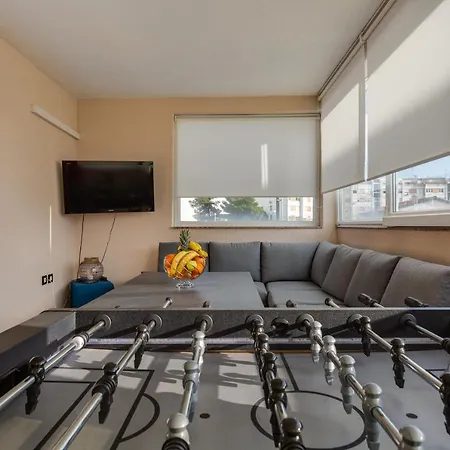 Elegant Two Bedroom * 扎达尔