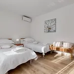 Elegant Two Bedroom * Ζαντάρ