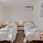 アパート Elegant Two Bedroom