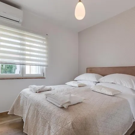 公寓 Elegant Two Bedroom 扎达尔